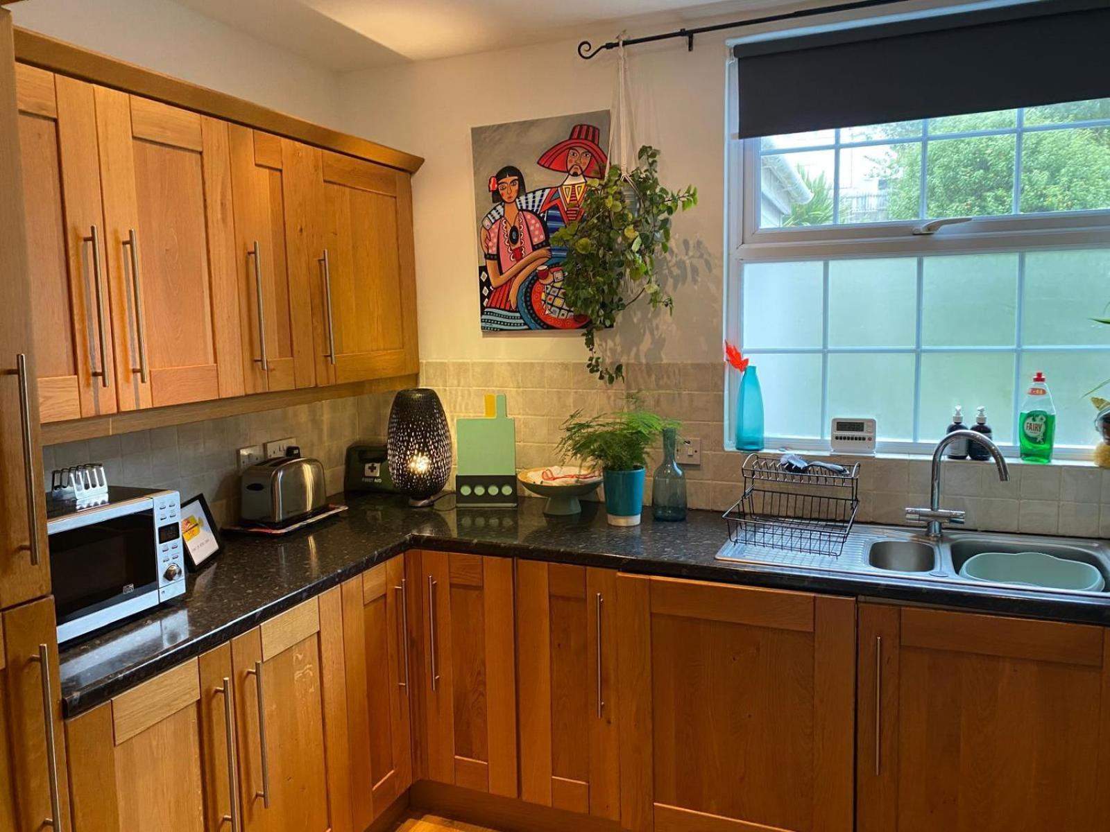 True Colours Apartment In Central Location Bangor  Zewnętrze zdjęcie