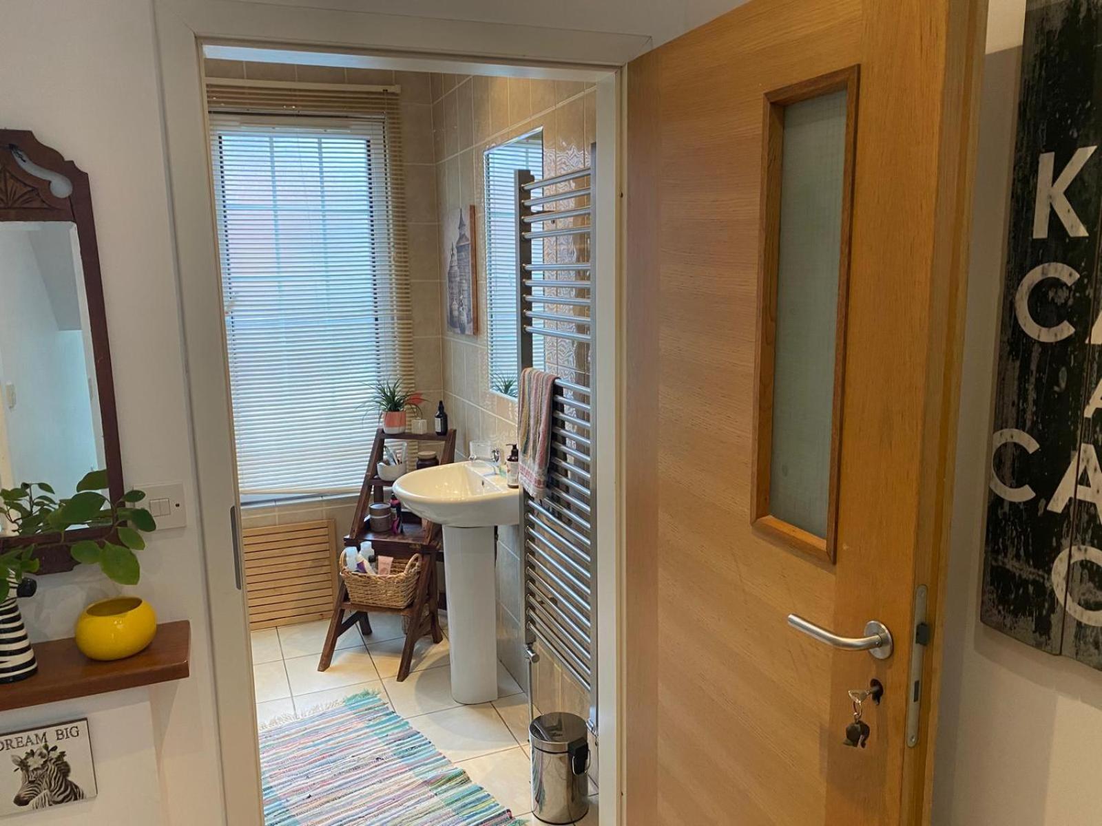 True Colours Apartment In Central Location Bangor  Zewnętrze zdjęcie